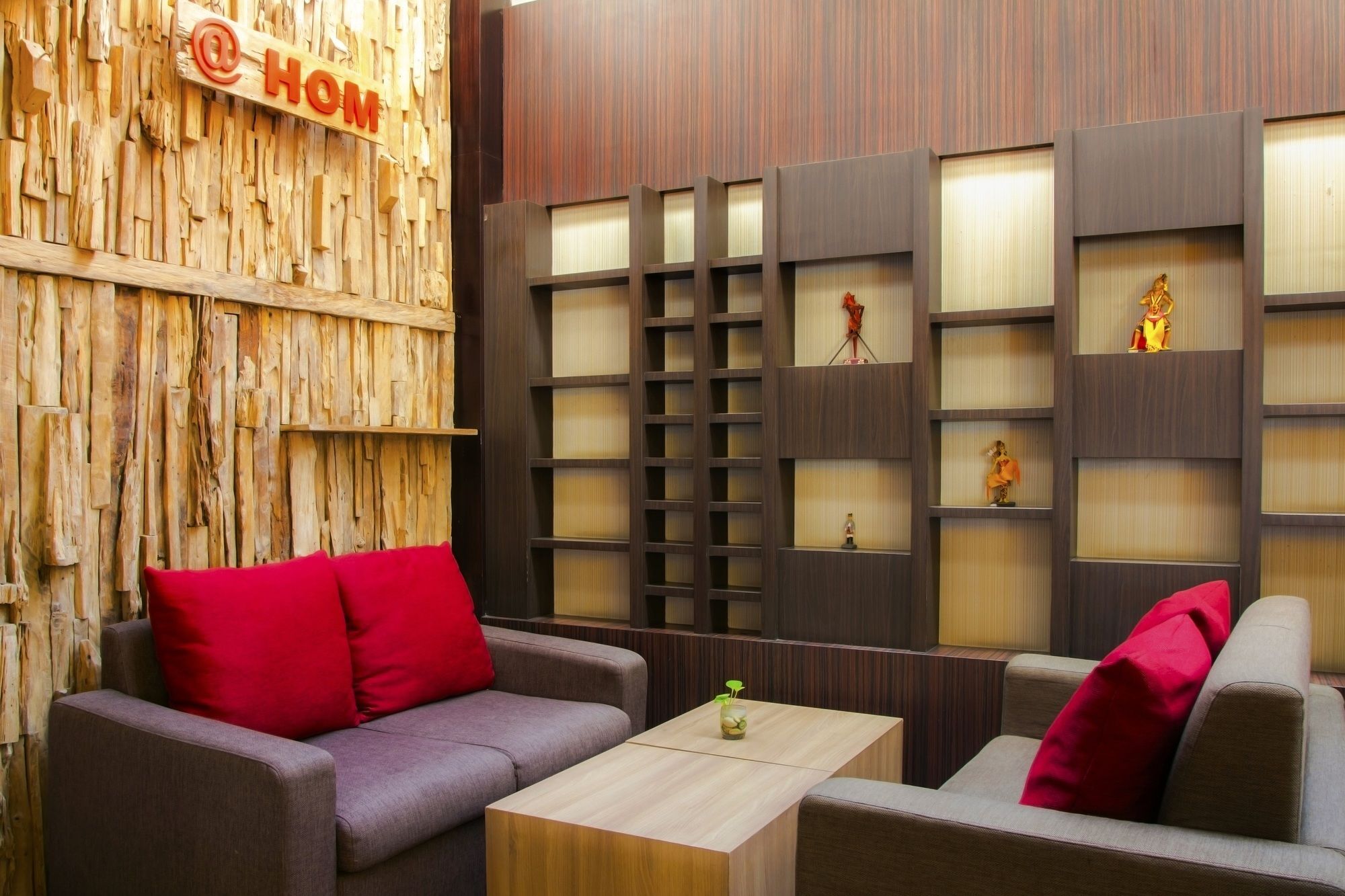 Luxury Malioboro Hotel Джокякарта Екстериор снимка