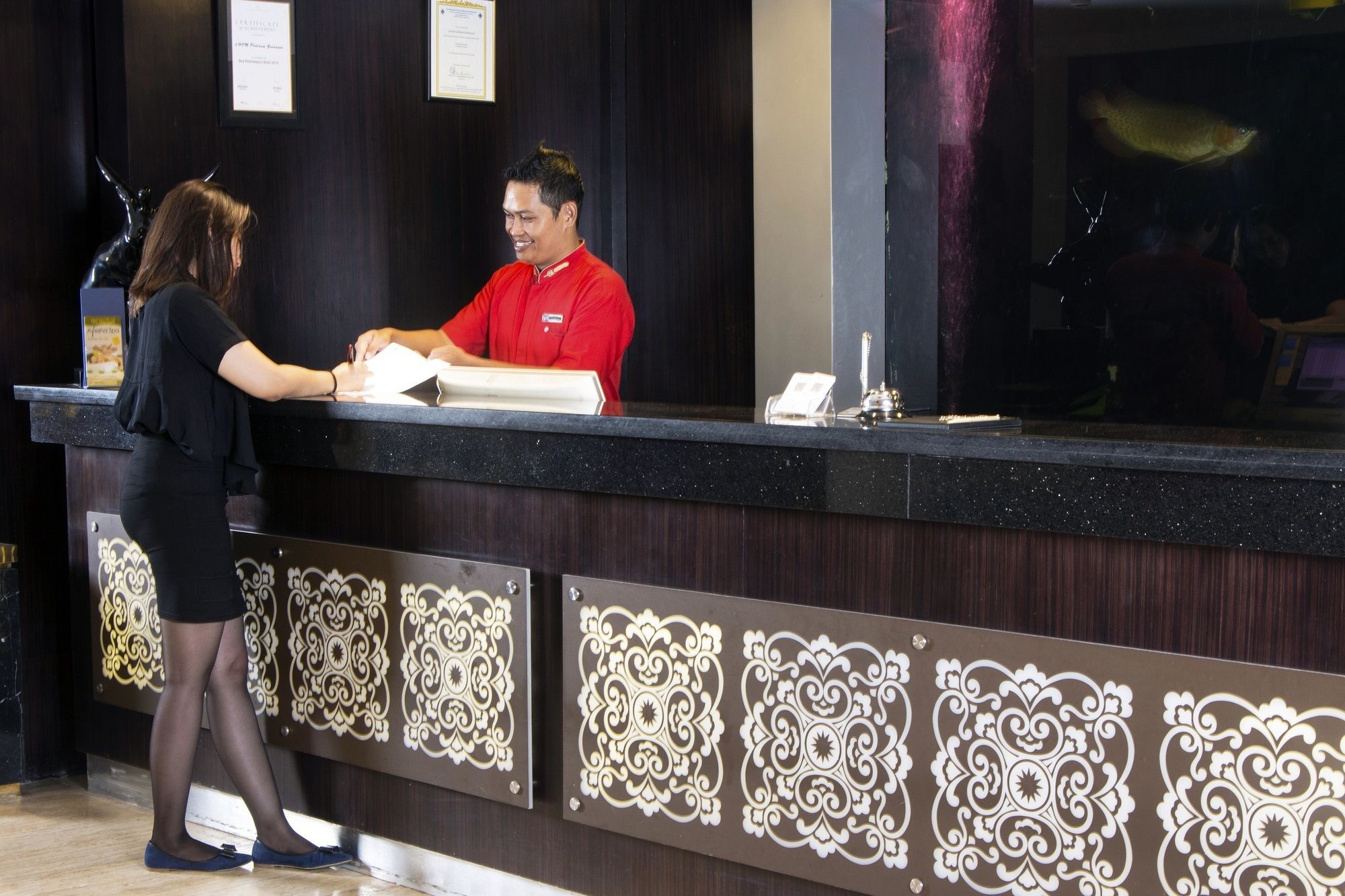 Luxury Malioboro Hotel Джокякарта Екстериор снимка